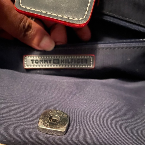 Tommy Hilfiger maroon and blue handbag - Picture 5 of 5